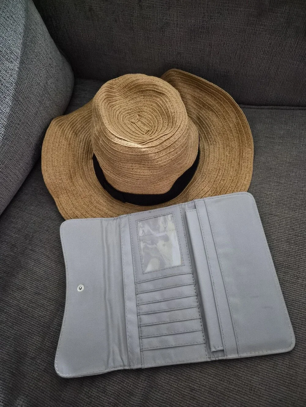 Four Buttons By San Diego Straw Sun Hat with Black Band and Silver Clutch Set
